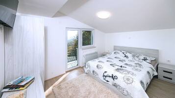 1 bedroom, iron/ironing board, free Internet, bed sheets