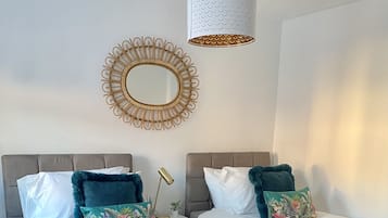 3 bedrooms, desk, iron/ironing board, WiFi