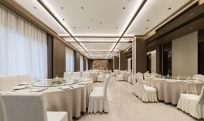 Banquet hall - Hequn Hotel (Xinchang)