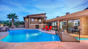 Piscine extérieure, piscine chauffée