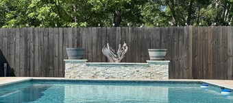 Lodge #4 w Pool, Game Room, 1/2 Mile to Boat Ramps