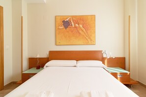 2 chambres, fer et planche Ă repasser, Wi-Fi gratuit, draps fournis