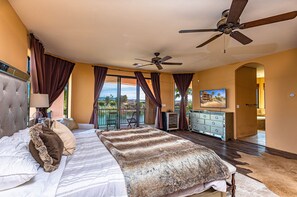 5 bedrooms, WiFi, bed sheets - Beautiful Waterfront Villa with loading dock! (Needles)