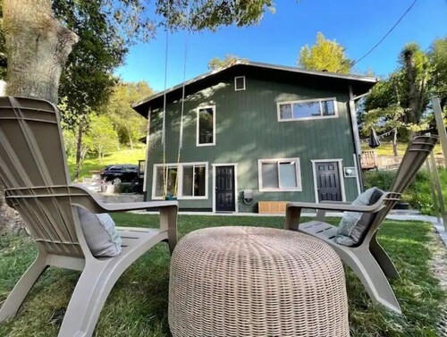 Modern Mountain Guest Suite