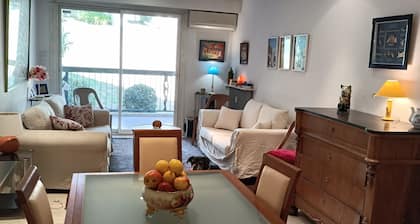 Apartment in beautiful residence with swimming pool. Pets allowed.