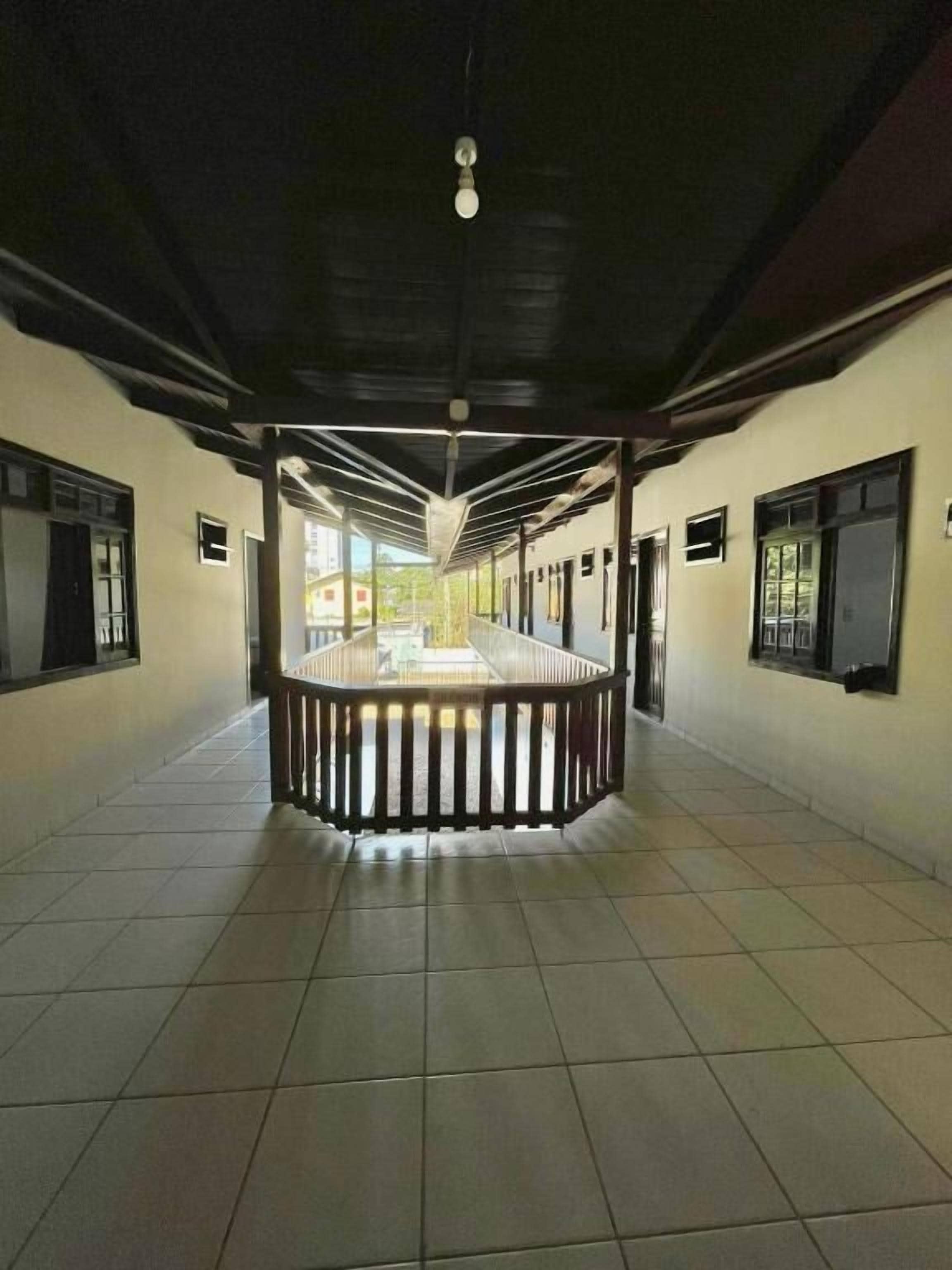 Smart TV 40 polegadas com canais digitais, TV