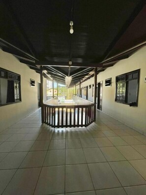 Smart TV de 40 pulgadas con canales digitales y televisión