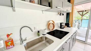 雪櫃、微波爐、爐具、咖啡機/沖茶器