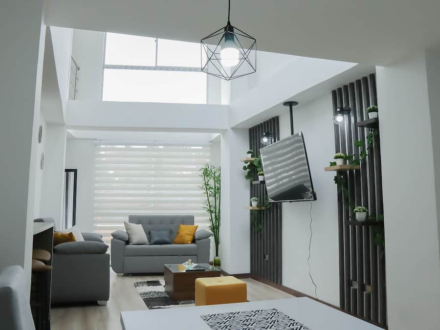 Basic Apartment | Ruang tamu | 32 inci sebuah televisyen pintar dengan digital, TV