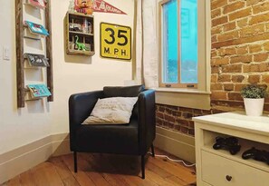 Interior - Night Owl 5S Downtown! Optional paid parking! (Eureka Springs)