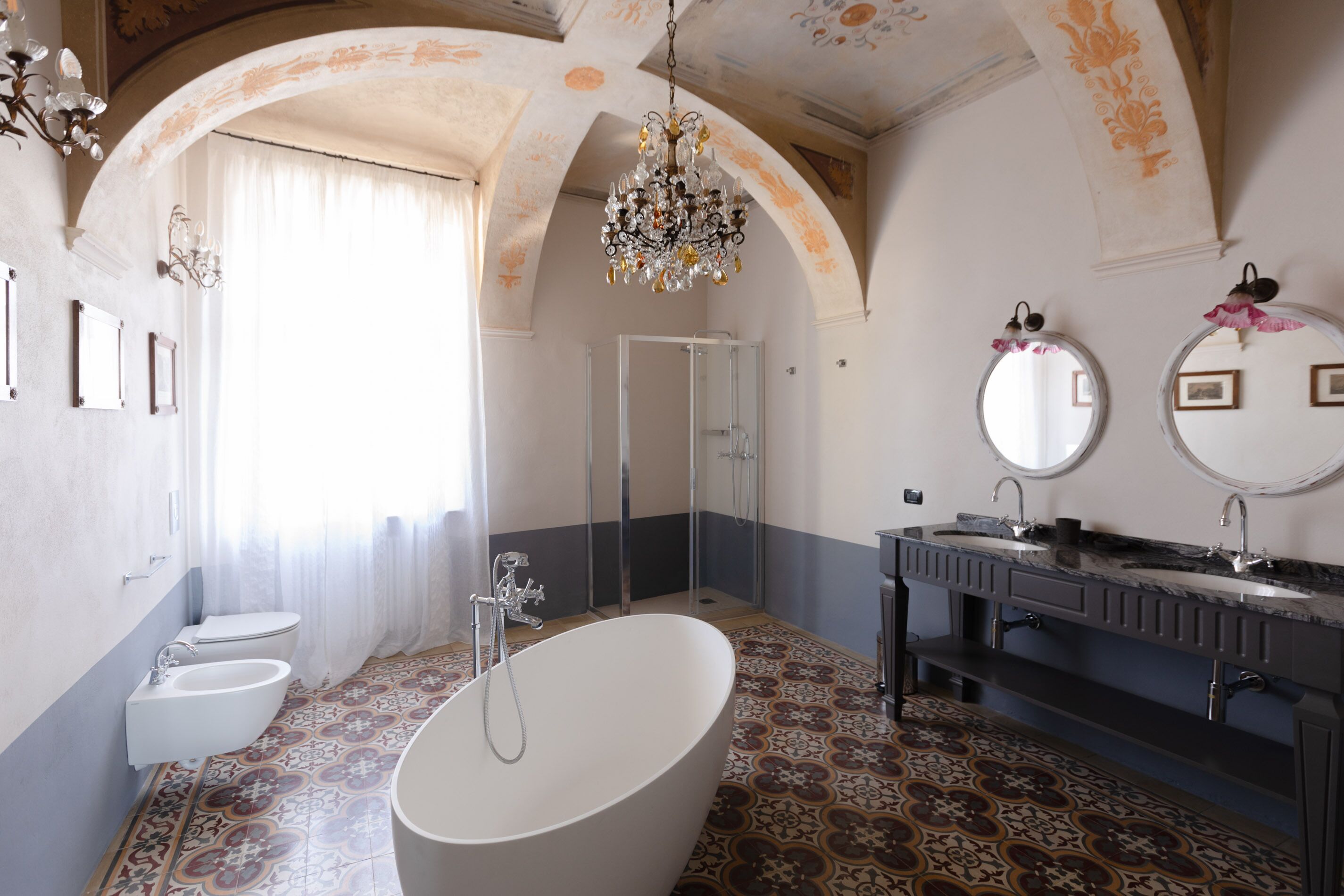 Dusche, Haartrockner, Bidet, Handtücher