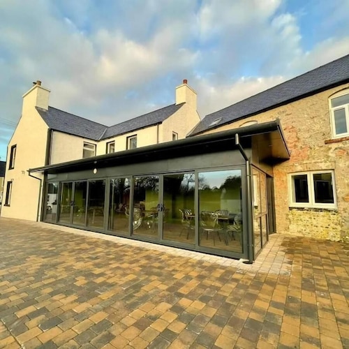 The Kenmuir Arms Hotel