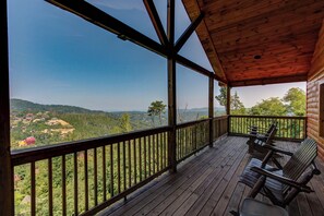 Terrace/patio - Winter Specials, 3 Master Suites, Breathtaking View, Theater, Hot Tub, Game Room (Gatlinburg)