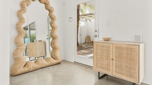 Interior - The North Starr ~ A Modern Luxury Escape (Palm Springs)