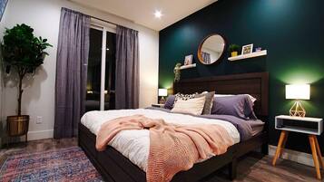 2 bedrooms, desk, iron/ironing board, travel cot