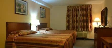 Pimennysverhot, silitysrauta/-lauta, ilmainen Wi-Fi, vuodevaatteet