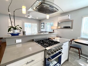 Refrigerador, horno, parrilla de estufa y lavavajillas 