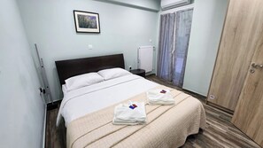 1 chambre, fer et planche à repasser, accès au Wi-Fi (inclus)