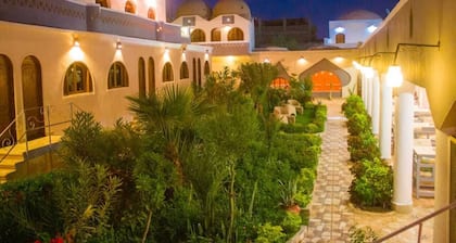 Desert paradise Hotel