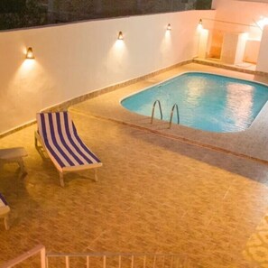 Outdoor pool - Desert paradise Hotel (Luxor)