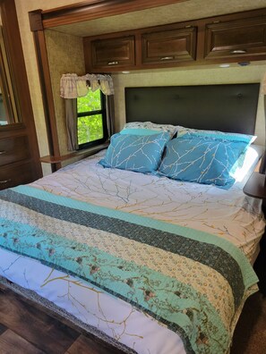 1 camera, Wi-Fi gratuito, lenzuola