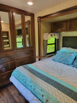 1 chambre, accès au Wi-Fi (inclus), literie fournie