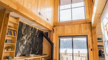 Luxe huisje, 2 queensize bedden, uitzicht op vallei | Woonruimte