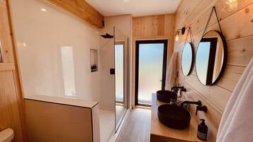 Cabaña de lujo, 2 camas de matrimonio, vistas al valle | Ropa de cama de alta calidad y colchones viscoelásticos