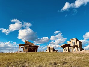 Luxury-Ferienhütte, 2 Queen-Betten, Flussblick | Außenbereich