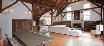 An Exquisite 18th-century Sagaponack Barn