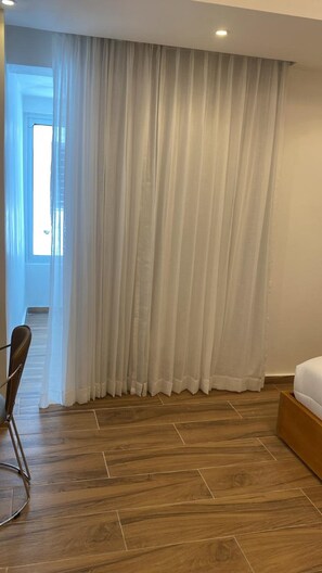 Family Triple Room | Premium bedding, in-room safe, desk, laptop workspace - Samana Suites Hotel (Samaná)