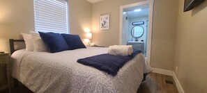 2 多间卧室、免费 WiFi、床单