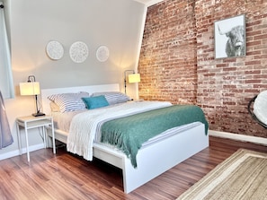 1 Schlafzimmer, Schreibtisch, BĂŒgeleisen/BĂŒgelbrett, kostenloses WLAN