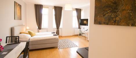 1 bedroom, free WiFi, bed sheets