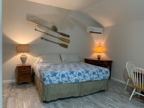 1 bedroom, WiFi - 10) Paddler's Cottage (Inglis)