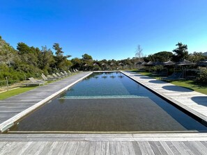 Piscine extérieure, piscine chauffée