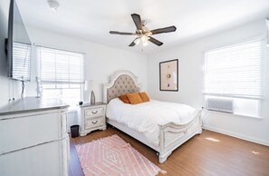 2 bedrooms, WiFi, bed sheets - Spacious 2 BD in Los Angeles (Los Angeles)