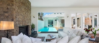 Point Leo Luxury Beach House - Point Leo