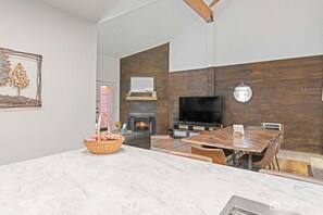 Dining - Luxury Ski Condo with Hot Tub (Brian Head)