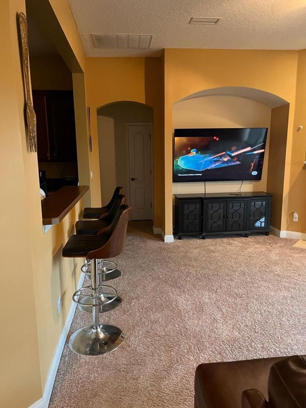 Quiet Cul-de-sac 4 bedroom/2 bath home close to everything