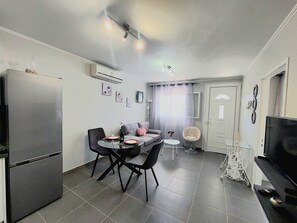 Flat-screen TV - Villa Gardiki For2 (corfu)