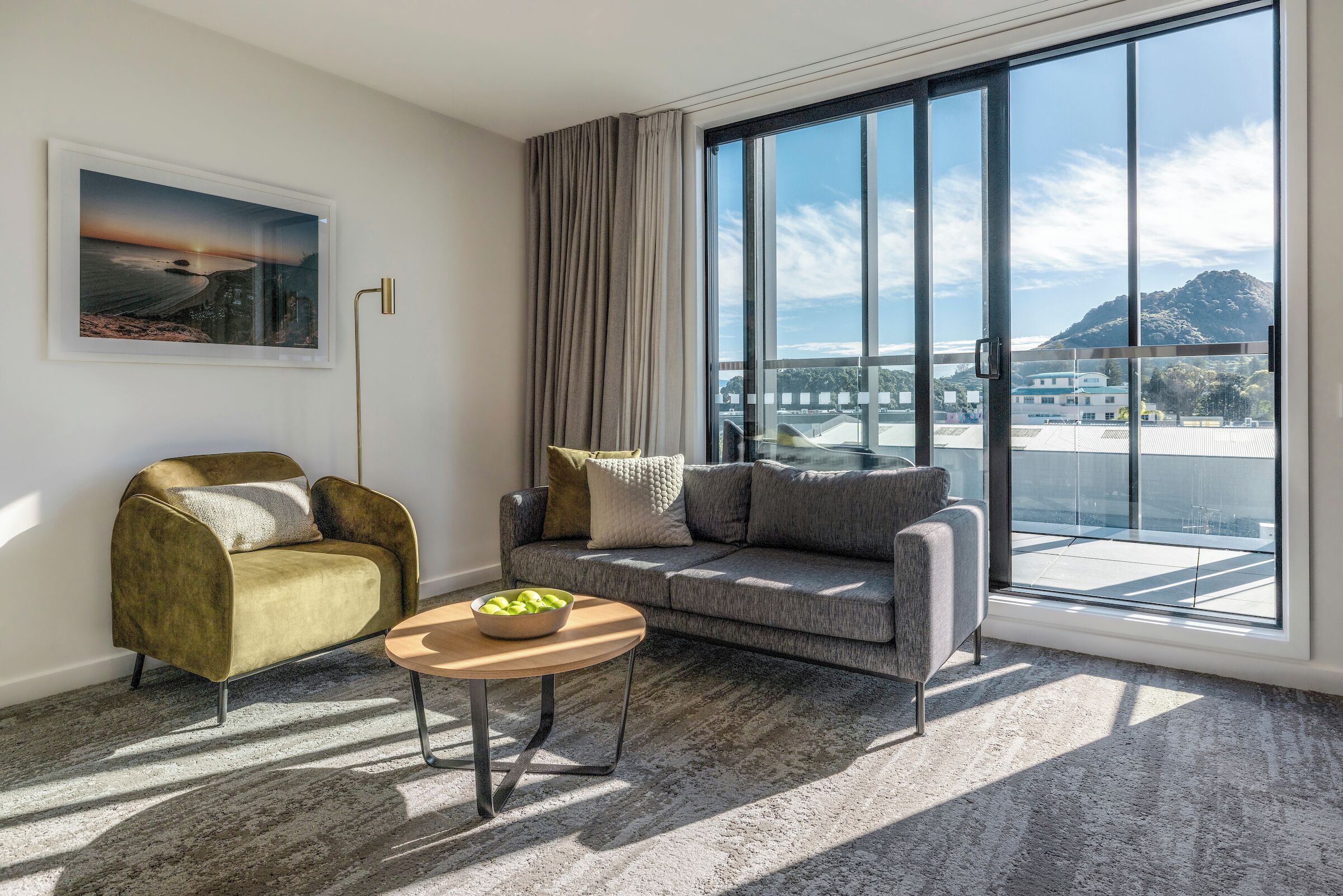 エグゼクティブ アパートメント 2 ベッドルーム | ノートパソコン用作業スペース、防音設備、アイロン / アイロン台、WiFi (無料)