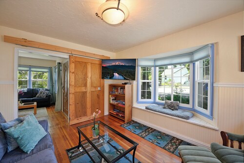 Charming 4BR Home in a Great Downtown Location