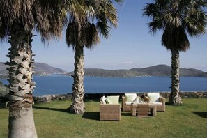 Property grounds - Villa Atlantis sea view villa with a heated pool (Elounda)