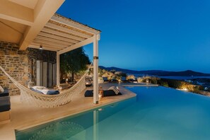A heated pool - Villa King with a heated pool (Elounda)