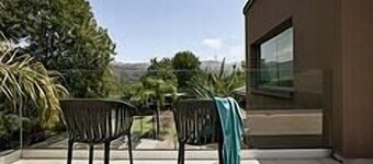 Luxury 6 bedroom villa   private heated pool with Free Shuttle Service + Free Mini Vans Hire