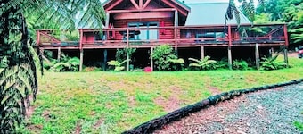 Pelorus Sound Log Home - Off Grid Paradise