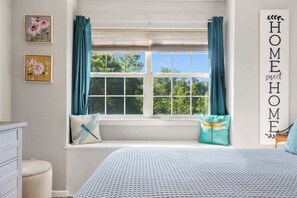 2 bedrooms, individually decorated, individually furnished, free WiFi