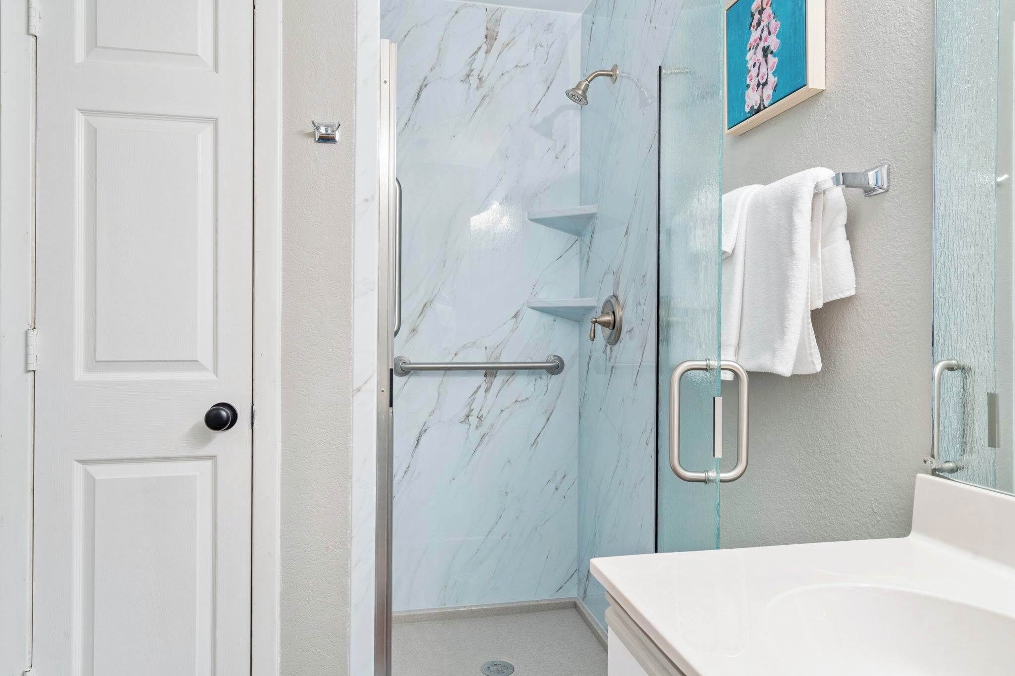 Condo, Multiple Beds, Balcony, Mountain View (Holiday Hills Getaway) | Bathroom | Hair dryer, towels