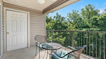 Condo, Multiple Beds, Balcony, Mountain View (Holiday Hills Getaway) | Property grounds